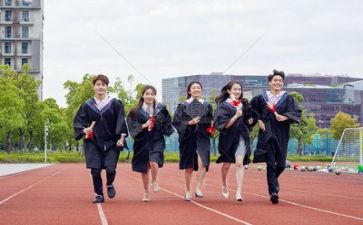 毕业册上的自我鉴定最新6篇