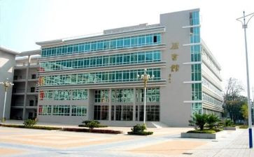 大专生登记表自我鉴定6篇