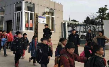 “爱护校园”倡议书通用8篇
