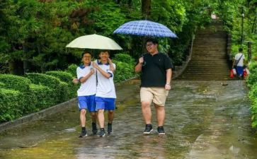 中考后班主任工作总结8篇