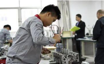 中职学校毕业生自我鉴定5篇